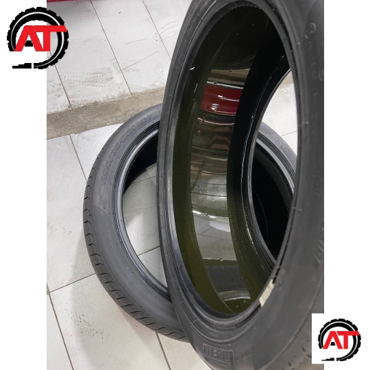 Lốp Xe VF8 Goodyear 225/55R19 EfficientGrip Performance SUV